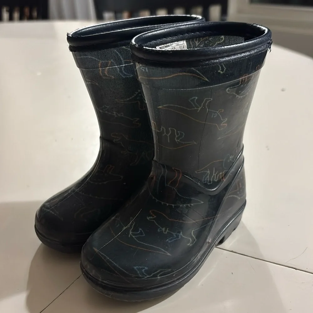 💐Carter's Blue and Yellow Rain boots